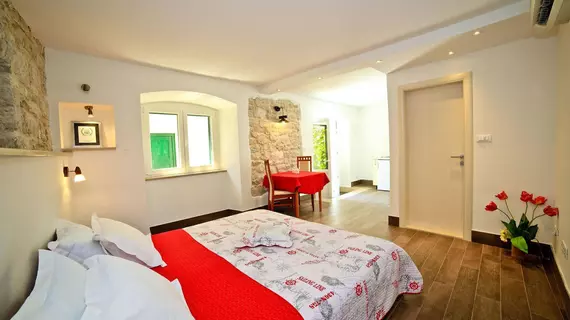 Garden Apartment Hotel | Split-Dalmaçya - Split - Split Eski Kent Bölgesi