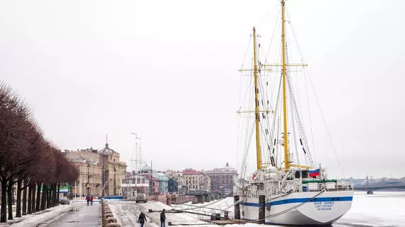 Altburg on Vasilyevsky | Leningrad Bölgesi - St. Petersburg (ve civarı) - St. Petersburg