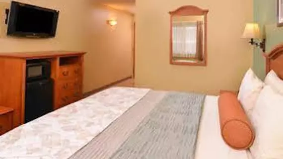 Country Hearth Inn & Suites Edwardsville | Missouri - St. Louis (ve civarı) - Edwardsville