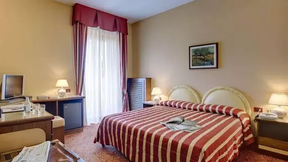 Hotel Savona | Piedmont - Cuneo (il) - Alba - Langhe and Roero