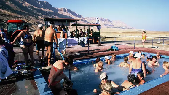 Belfer's Dead Sea Cabins | Tamar Bölge Konseyi - Neot HaKikar