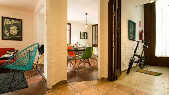 MedioMundo Hostel | Montevideo