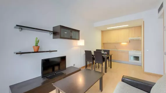 Tryp Madrid Airport Suites | Madrid Özerk Topluluğu - Madrid (ve civarı) - Madrid