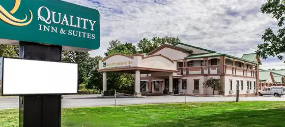 Quality Inn and Suites | Pensilvanya - Bucks County - Allentown (ve civarı) - Quakertown