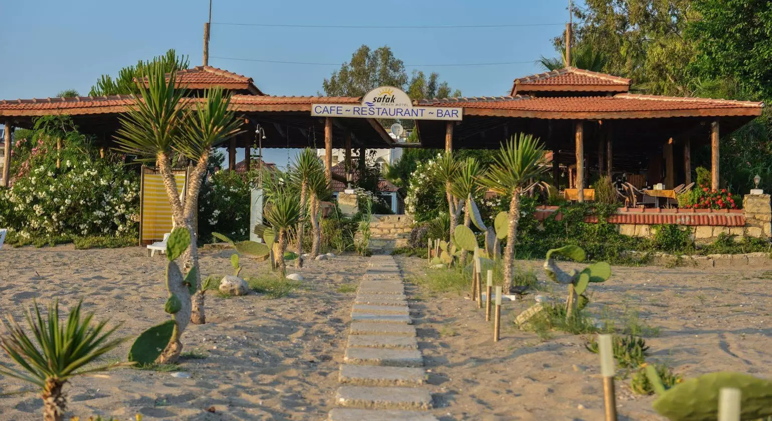 Safak Beach Motel