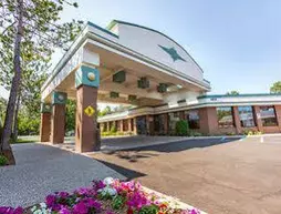 Country Inn & Suites of Traverse City