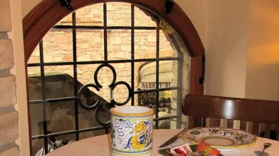 Hotel Trattoria Pallotta | Umbria - Perugia (vilayet) - Assisi