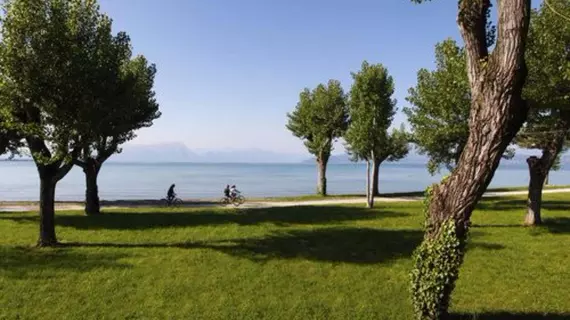 Villaggio Turistico Lugana Marina | Lombardy - Brescia (il) - Sirmione