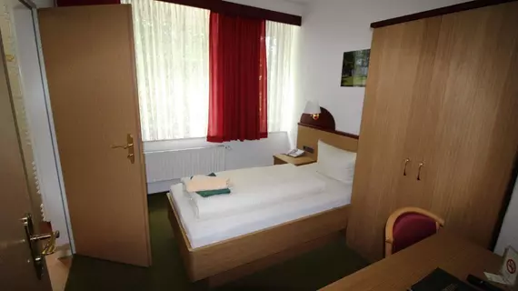 Hotel Carstens | Schleswig-Holstein - Bordesholm