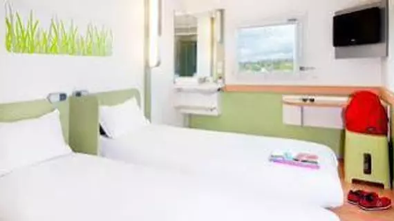 ibis budget Rueil Malmaison | Ile-de-France - Paris - Nanterre - Quartier du Vieux-Pont - Sainte-Geneviève