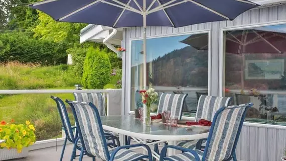 Beach House Salt Spring Bed and Breakfast | Britanya Kolombiyası - Salt Spring Island