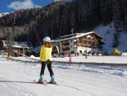 Hotel Continental | Trentino-Alto Adige - Güney Tirol (il) - Selva di Val Gardena