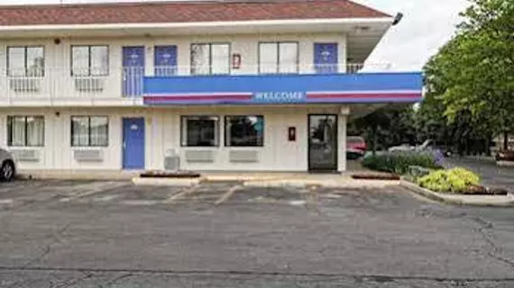 Motel 6 Cleveland West - Lorain - Amherst | Ohio - Cleveland (ve civarı) - Amherst