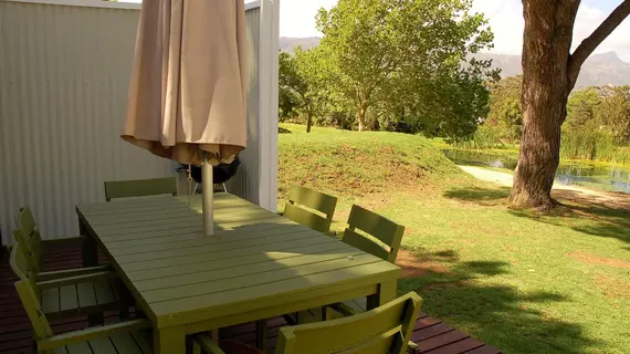 Chelaya Country Lodge | Western Cape (il) - West Coast DC - Drakenstein - Cape Town (ve civarı) - Paarl