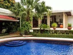 La Riviera Hotel Bed and Breakfast | Alajuela (ili) - San Jose (ve civarı) - San Antonio de Belen