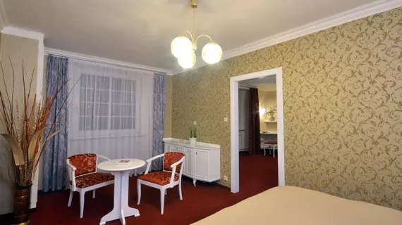 Hotel Ostrov | Orta Bohemya (bölge) - Nymburk