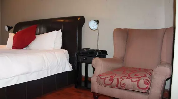 Flamboyant Guest Lodge | Gauteng - City of Tshwane - Johannesburg (ve civarı) - Sandton