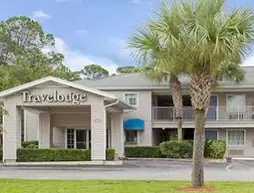 Travelodge and Suites Macclenny | Florida - Jacksonville (ve civarı) - MacClenny