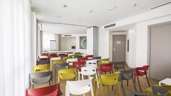 Diamante Mhotel | Piedmont - Turin (ve civarı) - Collegno