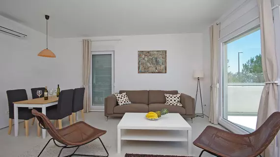 Villa Jolara Apartments | Split-Dalmaçya - Omis