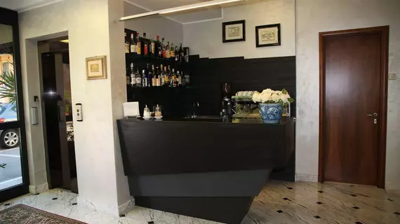 Hotel Iris | Liguria - Cenova (il) - Ponente - Cenova (ve civarı) - Cenova