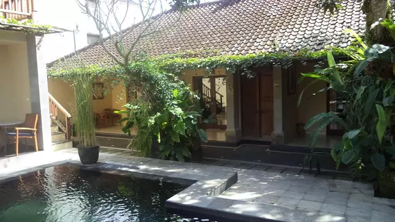 Lokasari Bungalows Spa & Gallery | Bali - Ubud - Petulu