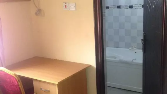 De Lawrence Court & Suites | Lagos (ve civarı) - Lagos - Onigbongbo - Ikeja