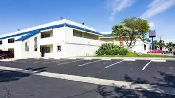 Motel 6 Palm Springs North | Kaliforniya - Imperial County - Palm Springs (ve civarı) - Palm Springs