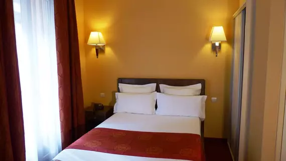 Hotel Capitole | Provence - Alpes - Cote d'Azur - Monaco (ve civarı) - Beausoleil