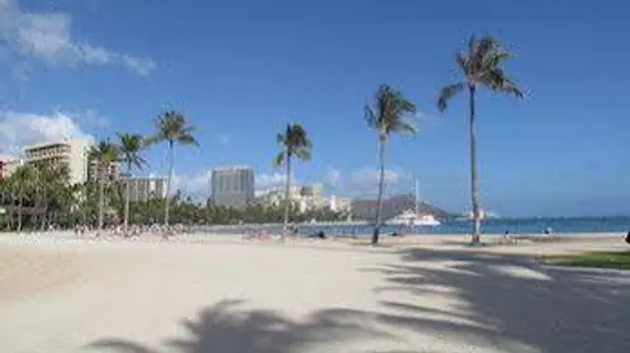 Aston at the Waikiki Banyan | Hawaii - Honolulu - Waikiki