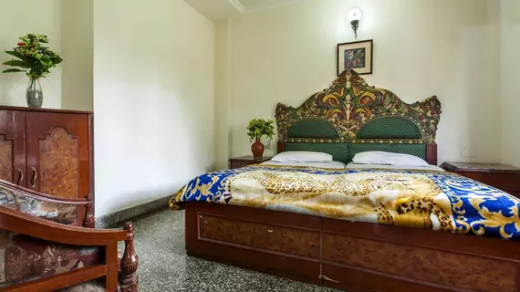 Hotel Sunshine | Batı Delhi - Ulusal Eyalet Başkenti Delhi - Delhi (ve civarı) - Yeni Delhi - Karol Bagh