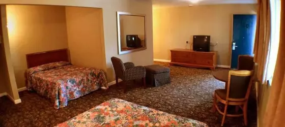 Travelers Inn Topeka | Kansas - Topeka (ve civarı) - Topeka