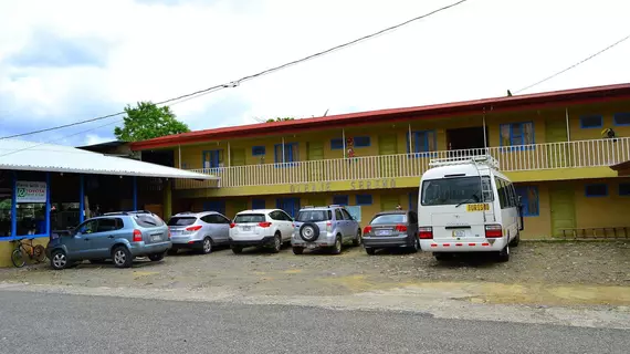 Hotel Oleaje Sereno | Puntarenas (ili) - Sierpe