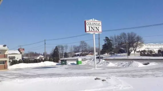 Colonial Inn | Iowa - Dubuque (ve civarı) - Dyersville