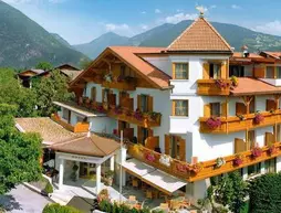 Hotel Hubertushof | Trentino-Alto Adige - Güney Tirol (il) - Naz Sciaves