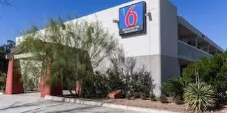 Motel 6 Uvalde