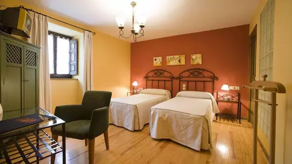 Hostal Almadiero | Aragon - Zaragoza (vilayet) - Burgui