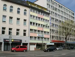 Bahn-Hotel | Kuzey Ren-Westfalia - Düsseldorf (ve civarı) - Düsseldorf - Stadtmitte