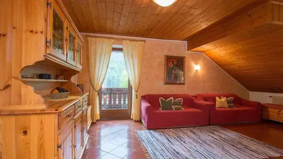 Residence Obermoarhof | Trentino-Alto Adige - Güney Tirol (il) - Vandoies