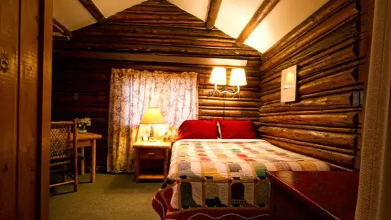 Log Cabin Motel | Wyoming - Pinedale