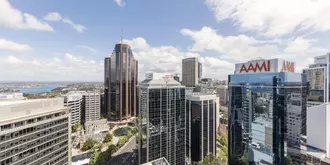 Meriton Serviced Apartments North Sydney