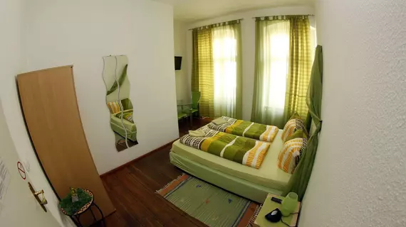 Pension Marienburg | Berlin (ve civarı) - Lichtenberg - Friedrichsfelde