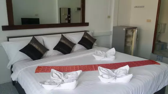 Chaam Guesthouse | Prachuap Khiri Khan (ili) - Hua Hin (ve civarı) - Cha-am