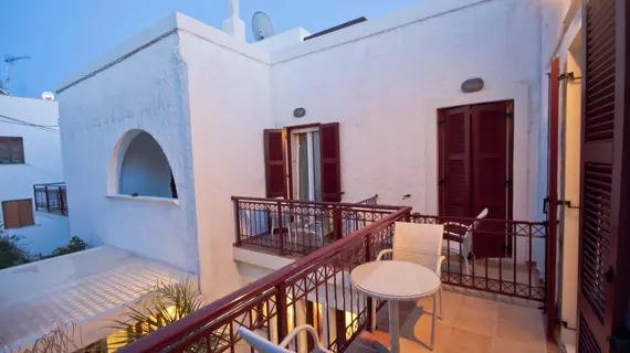 Aeolis Hotel | Ege Adaları - Naxos