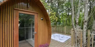 RiverBeds Lodges with Hot Tubs