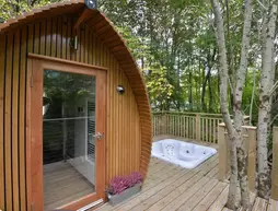 RiverBeds Lodges with Hot Tubs | İskoçya - Scottish Highlands - Ballachulish