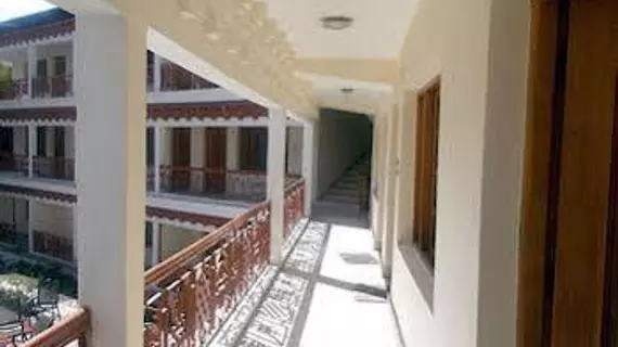 Abu Palace | Cammu ve Keşmir - Leh