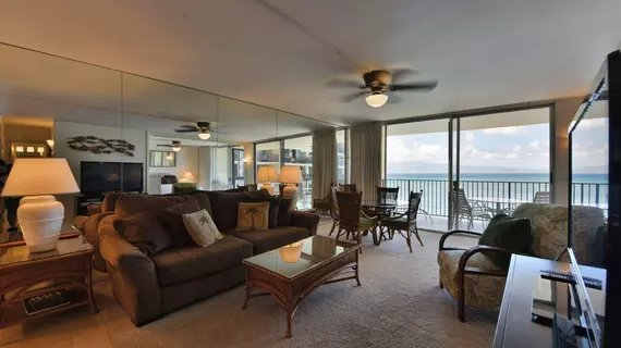 Hololani Oceanfront Condominiums | Hawaii - Lahaina - Kahana (Maui)