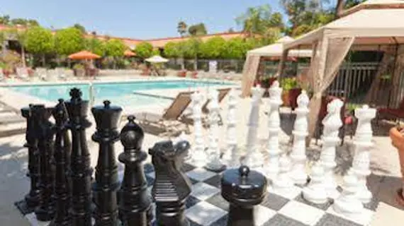 Palm Garden Hotel | Kaliforniya - Los Angeles County - Thousand Oaks