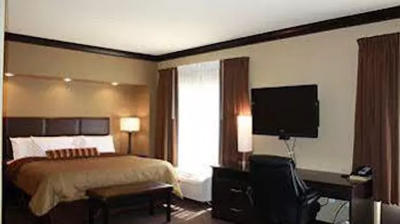 Parkwood Inn & Suites | Kansas - Manhattan (ve civarı) - Manhattan